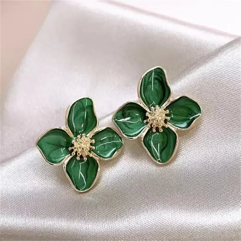 Hypoallergenic Stylish Vintage Flower Stud Earrings Premium Vintage Gold Plated Stainless Steel For Women Party сережки женск