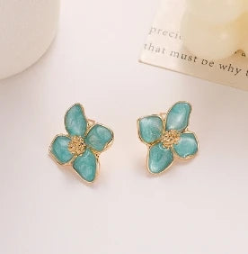Hypoallergenic Stylish Vintage Flower Stud Earrings Premium Vintage Gold Plated Stainless Steel For Women Party сережки женск