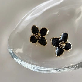 Hypoallergenic Stylish Vintage Flower Stud Earrings Premium Vintage Gold Plated Stainless Steel For Women Party сережки женск
